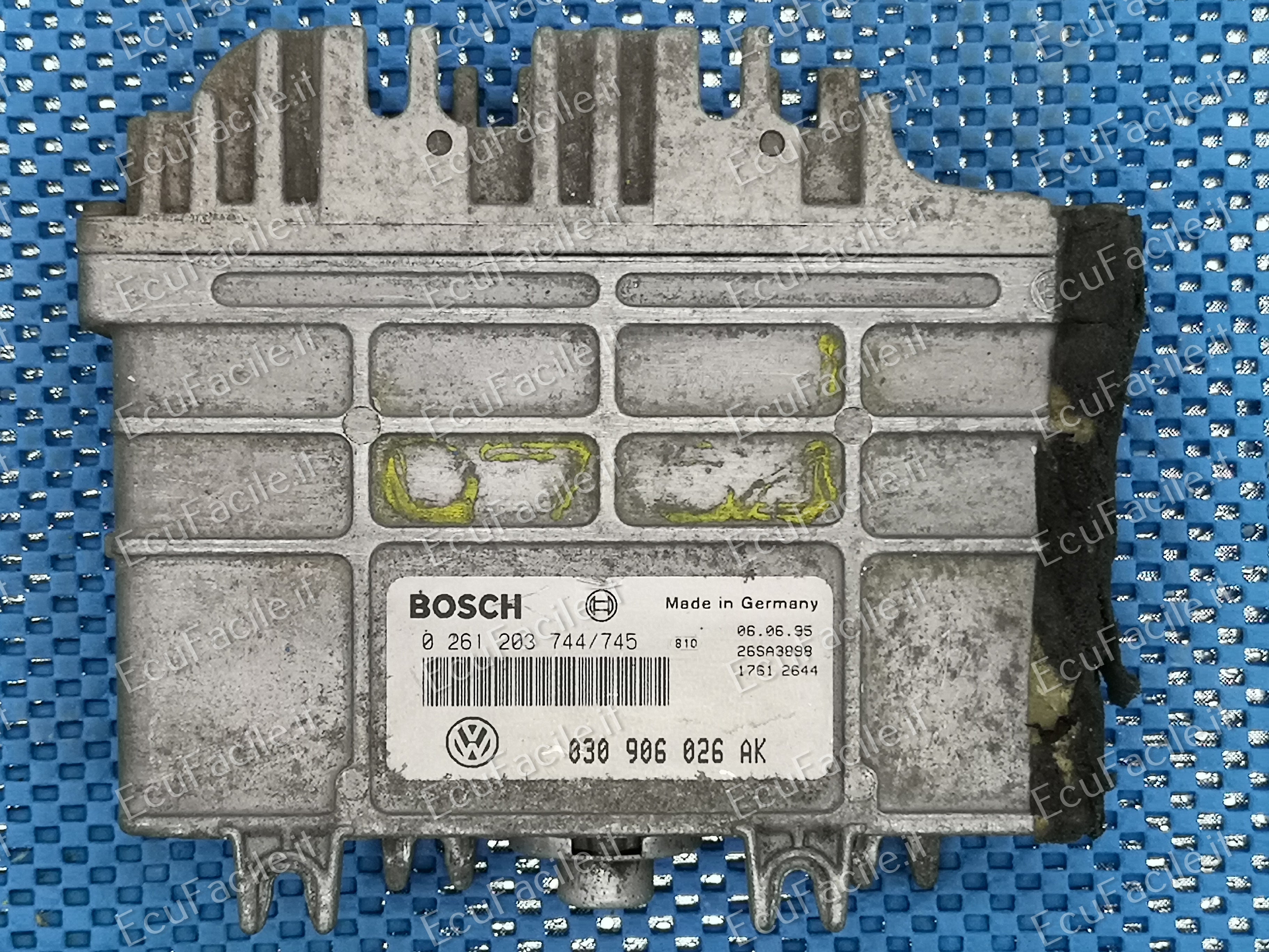 ECU VW POLO 0261203744/745 0261203744 0261203745 030906026AC