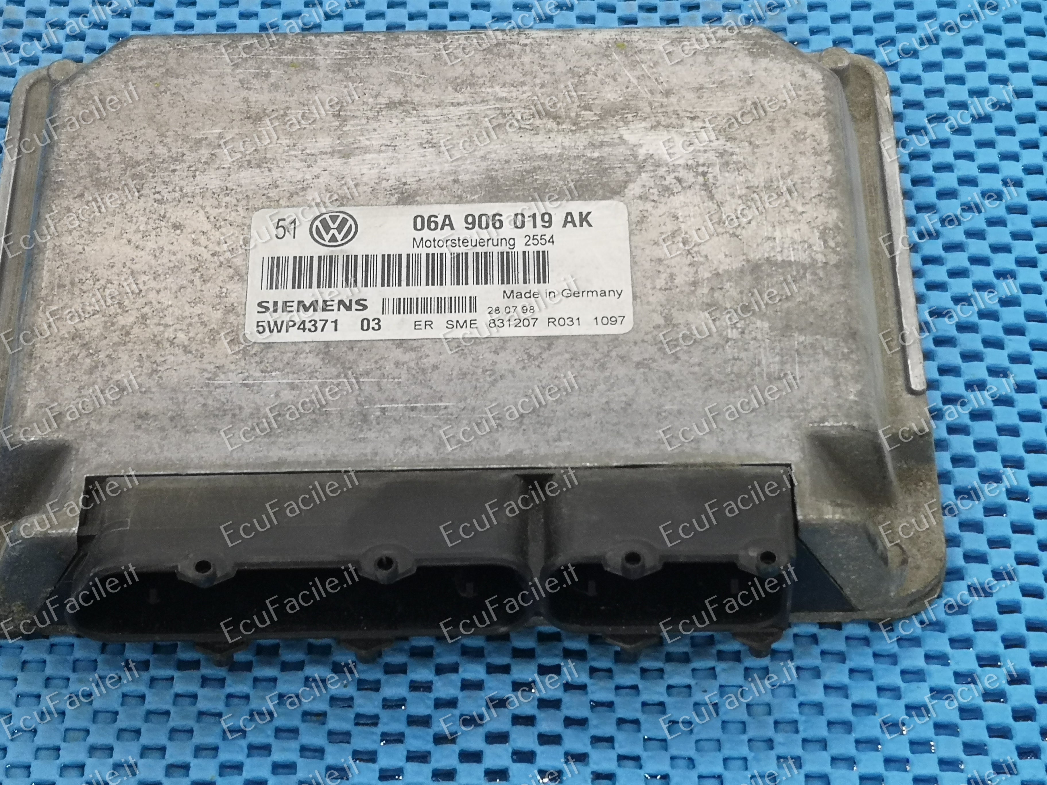 ECU VOLKSWAGEN GOLF BORA 1.6 06A906019AK 5WP4371 03 2554