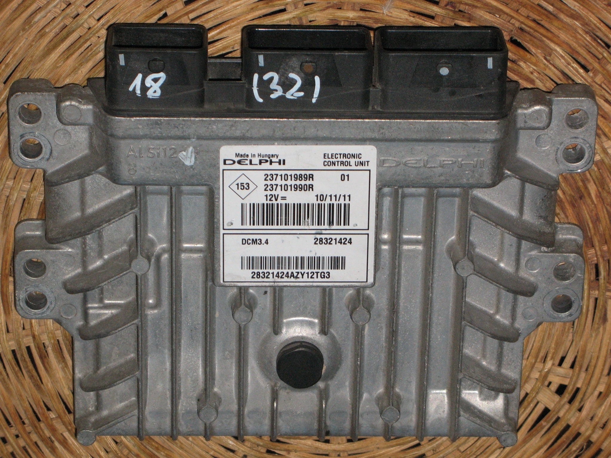 ECU Clio III 3 1,5 DCI 237101989R 237101990R 28321424 DCM3.4