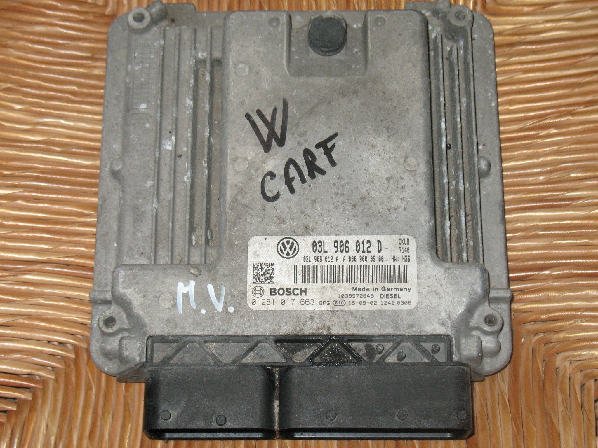 ECU Volkswagen CRAFTER 0281017663 03L906012D EDC17C54