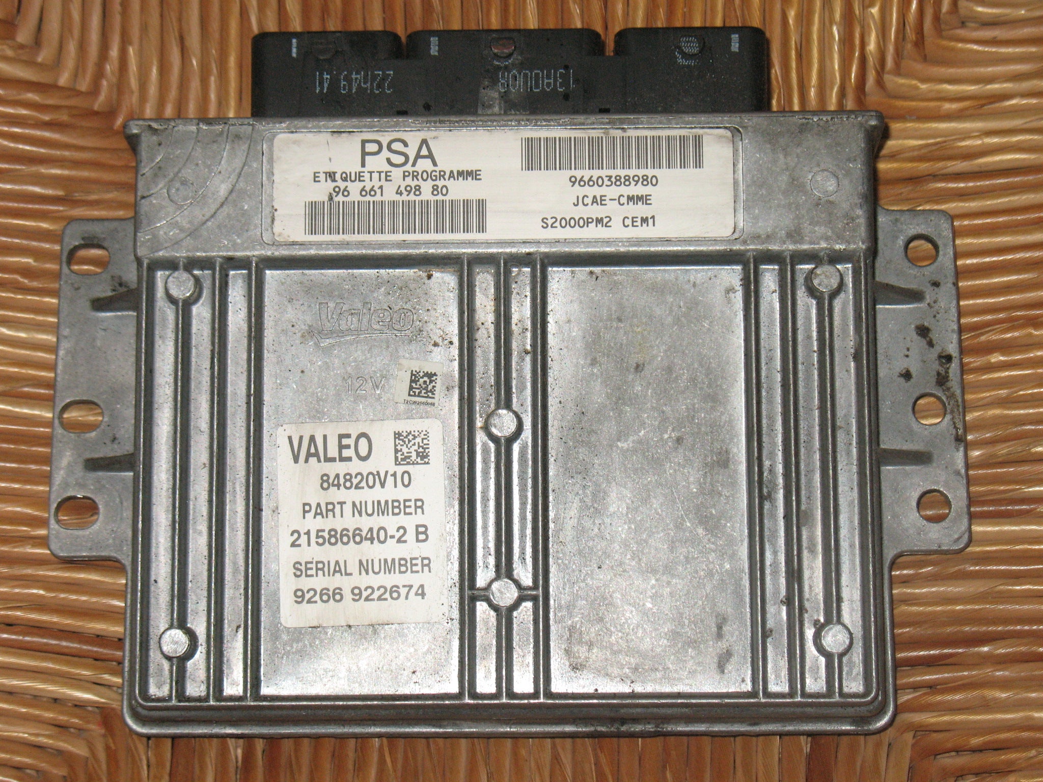 ECU PEUGEOT 1.4 84820V10 21586640-2 B 9666149880 9660388980