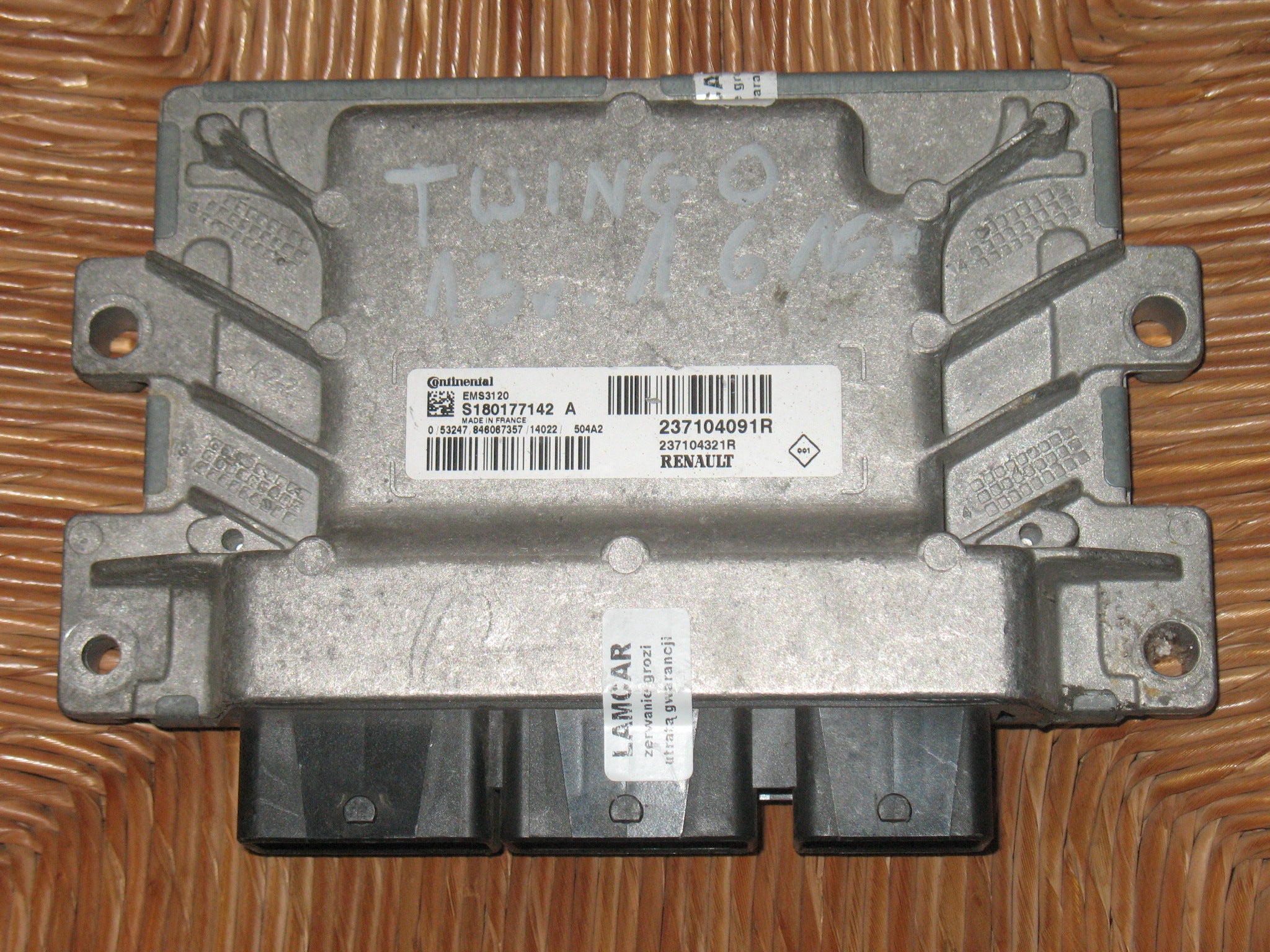 ECU Renault Twingo CONTINENTAL 237104091R S180177142A EMS 3120