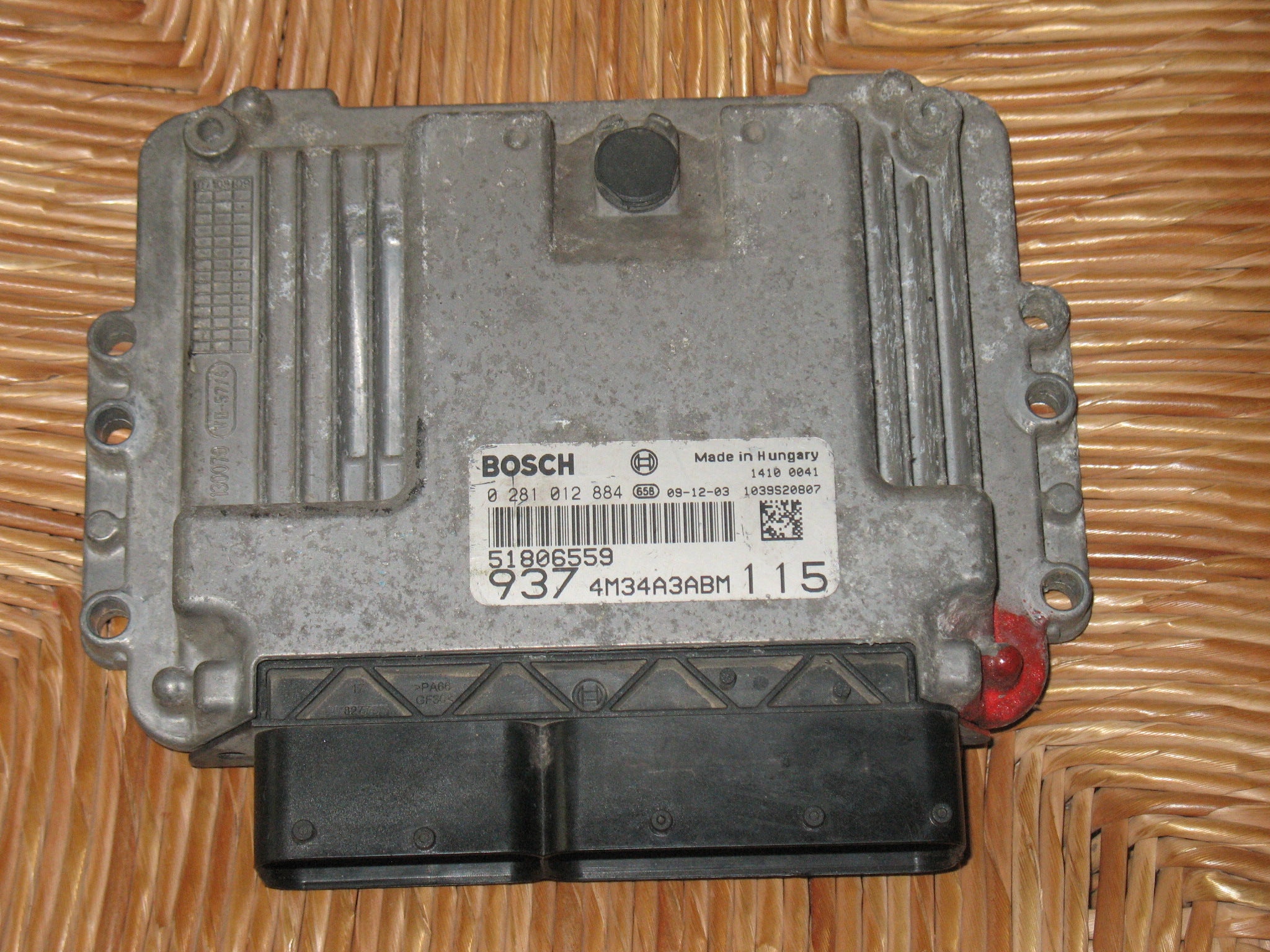 Alfa Romeo 147 Bosch 0281012884 EDC16C39-5W4 51806559