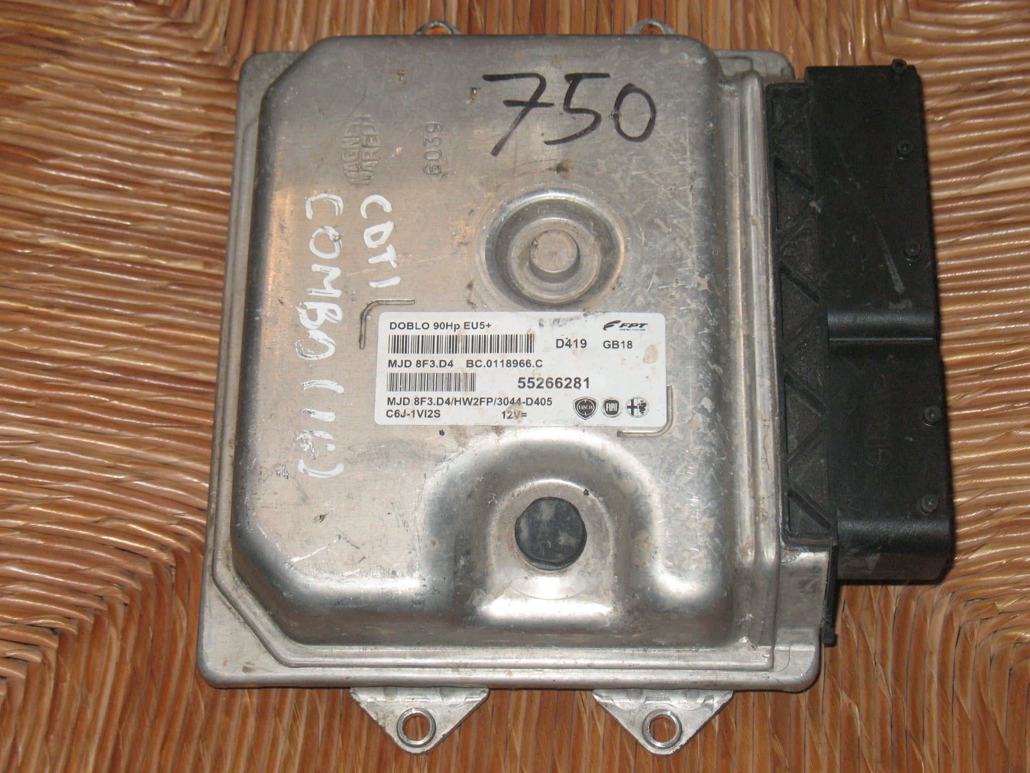 ECU CENTRALINA FIAT DOBLO' 90HP 55266281 NUMERO MJD 8F3.D4 HW2FP 3044-D405