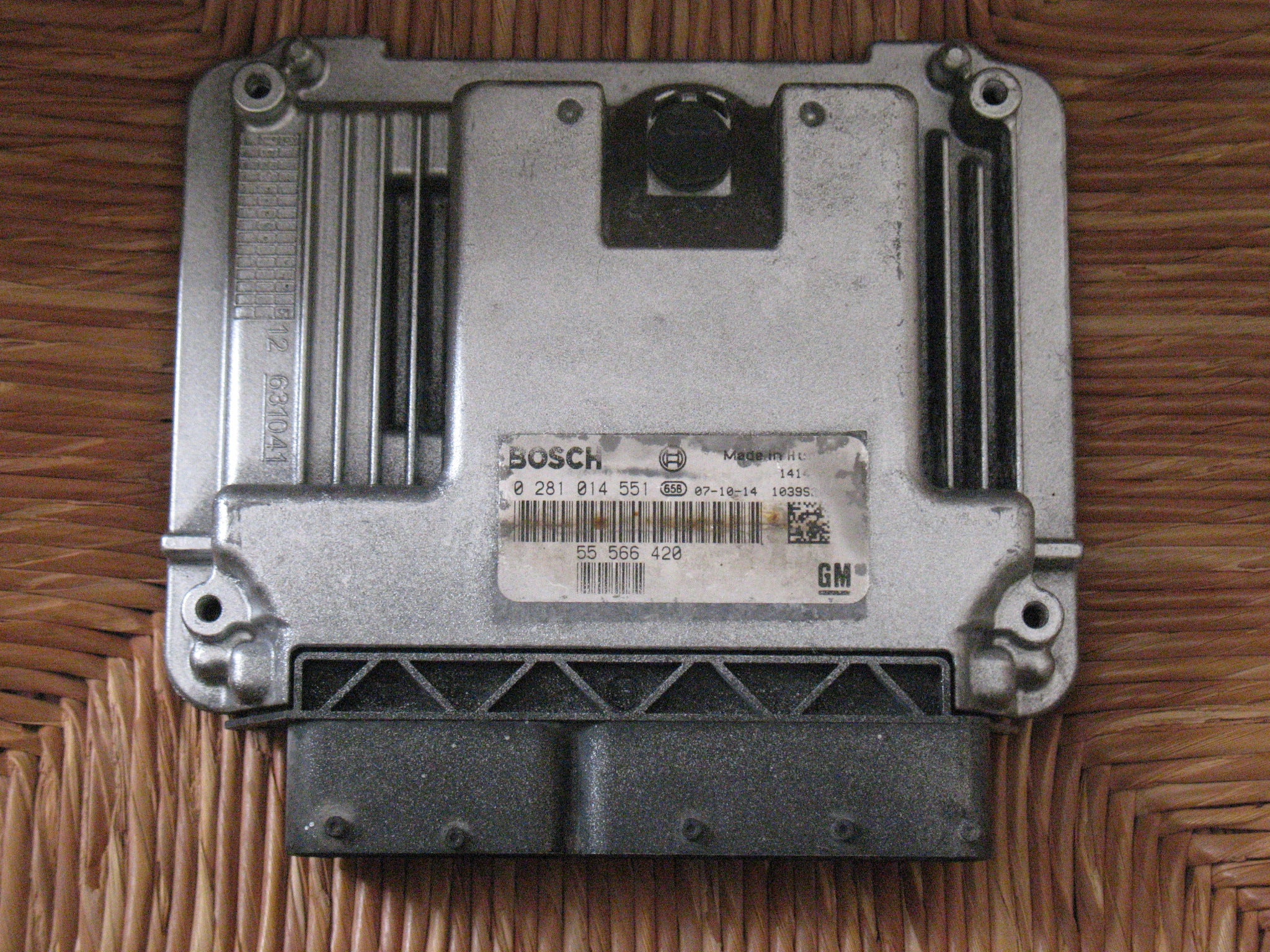 ECU CENTRALINA SAAB 9-3 1.9 BOSCH 0281014551 55566420 EDC16C39