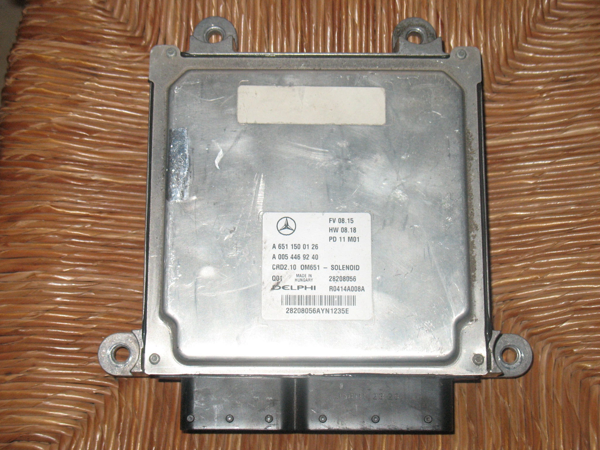 CENTRALINA MERCEDES W204 DELPHI R0414A008A 28208056 A6511500126 A0054469240 CRD2.10