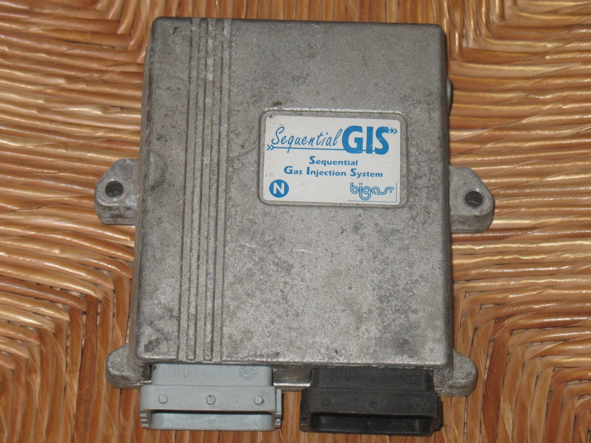 Ecu sequential gis gpl gas cod.aeb2001 codaeb2001 b300355518