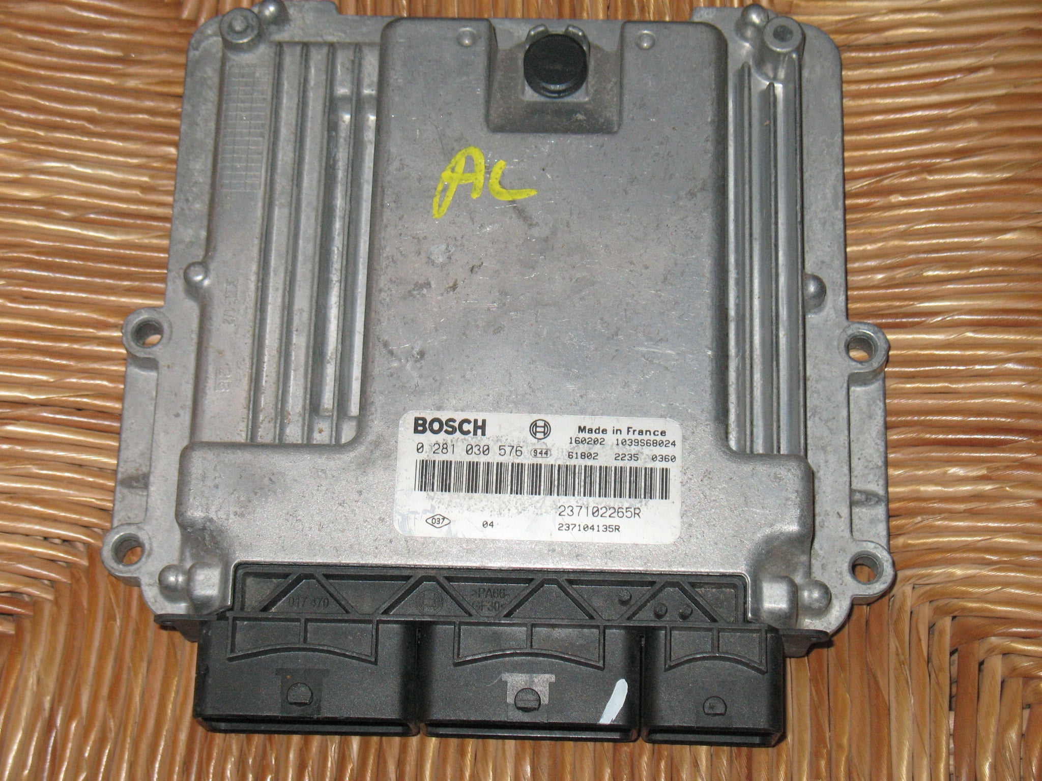 ECU RENAULT MASTER III 2.3 DCI EDC17C42-3.21 0281030576150HP 237102265R 237104135R 1037537682