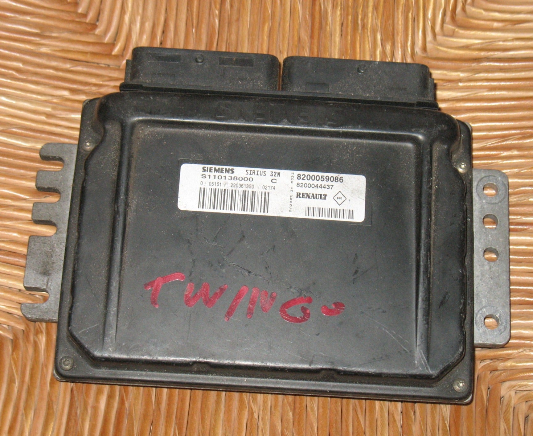 ecu centralina Renault twingo Megane SIEMENS 8200059086 8200044437 S110138000 C S110138000C SIRIUS 32N
