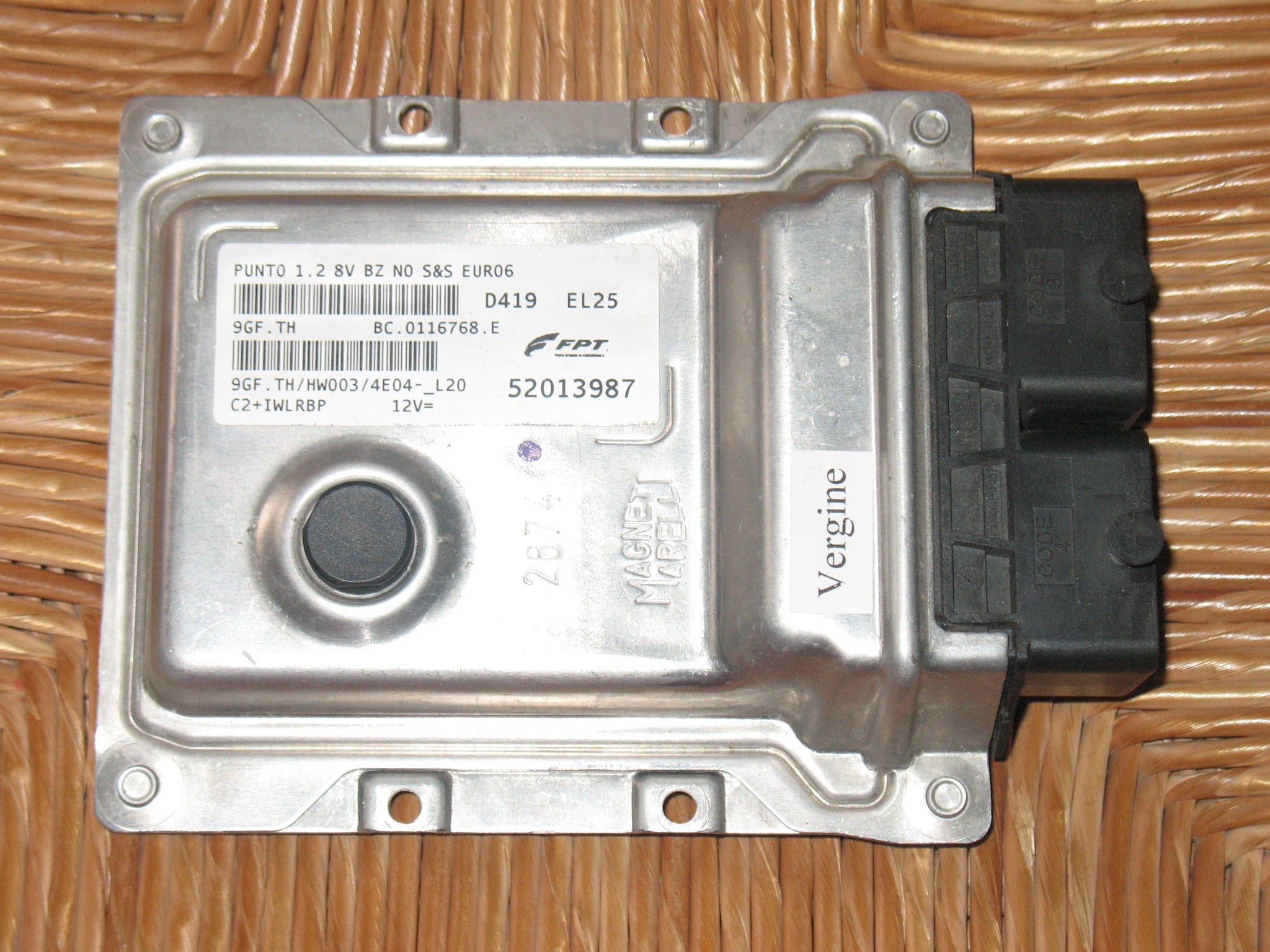 Centralina motore FIAT PUNTO 52013987 9GF.TH HW003 4E04-_L20