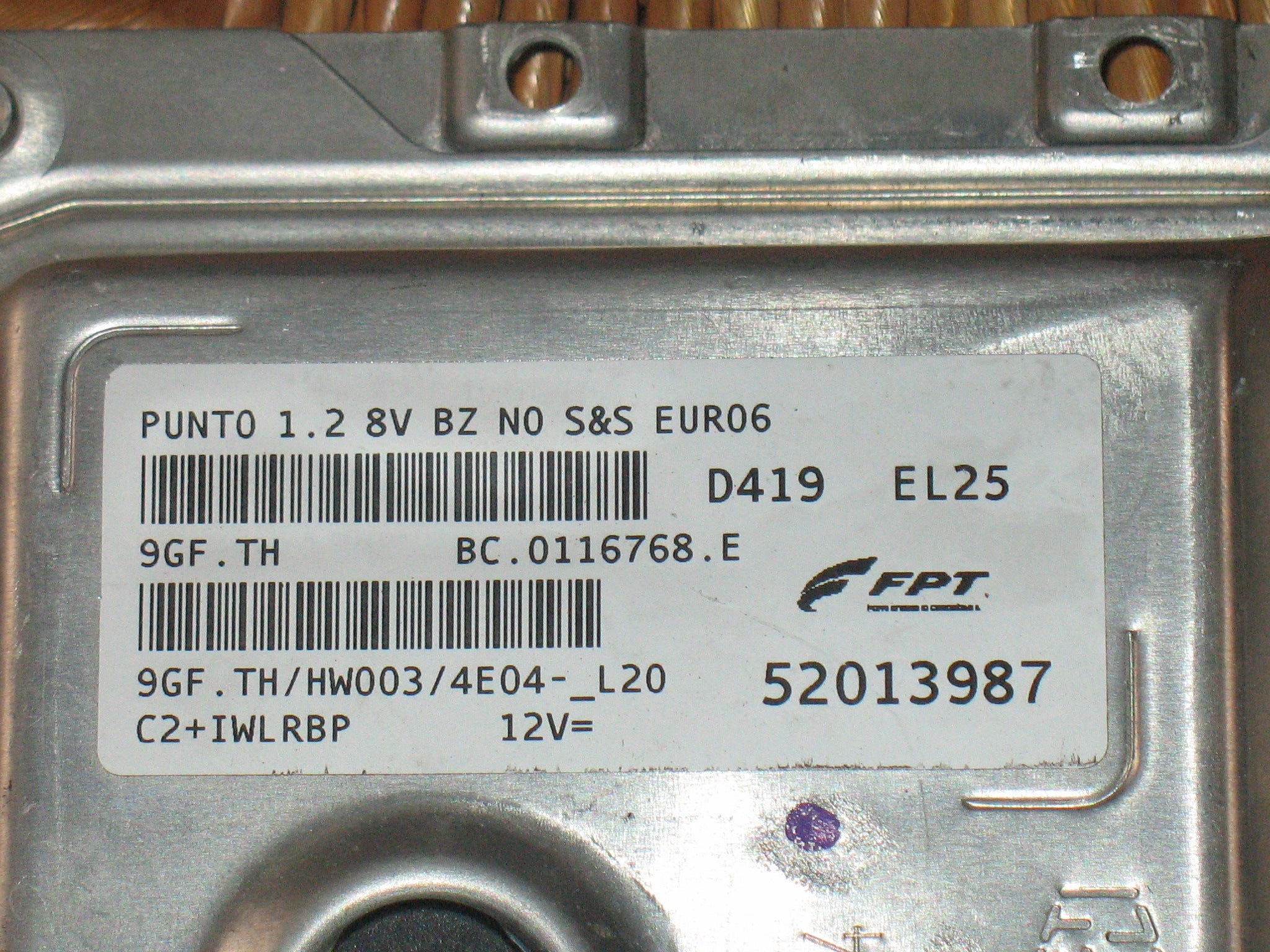Centralina motore FIAT PUNTO 52013987 9GF.TH HW003 4E04-_L20