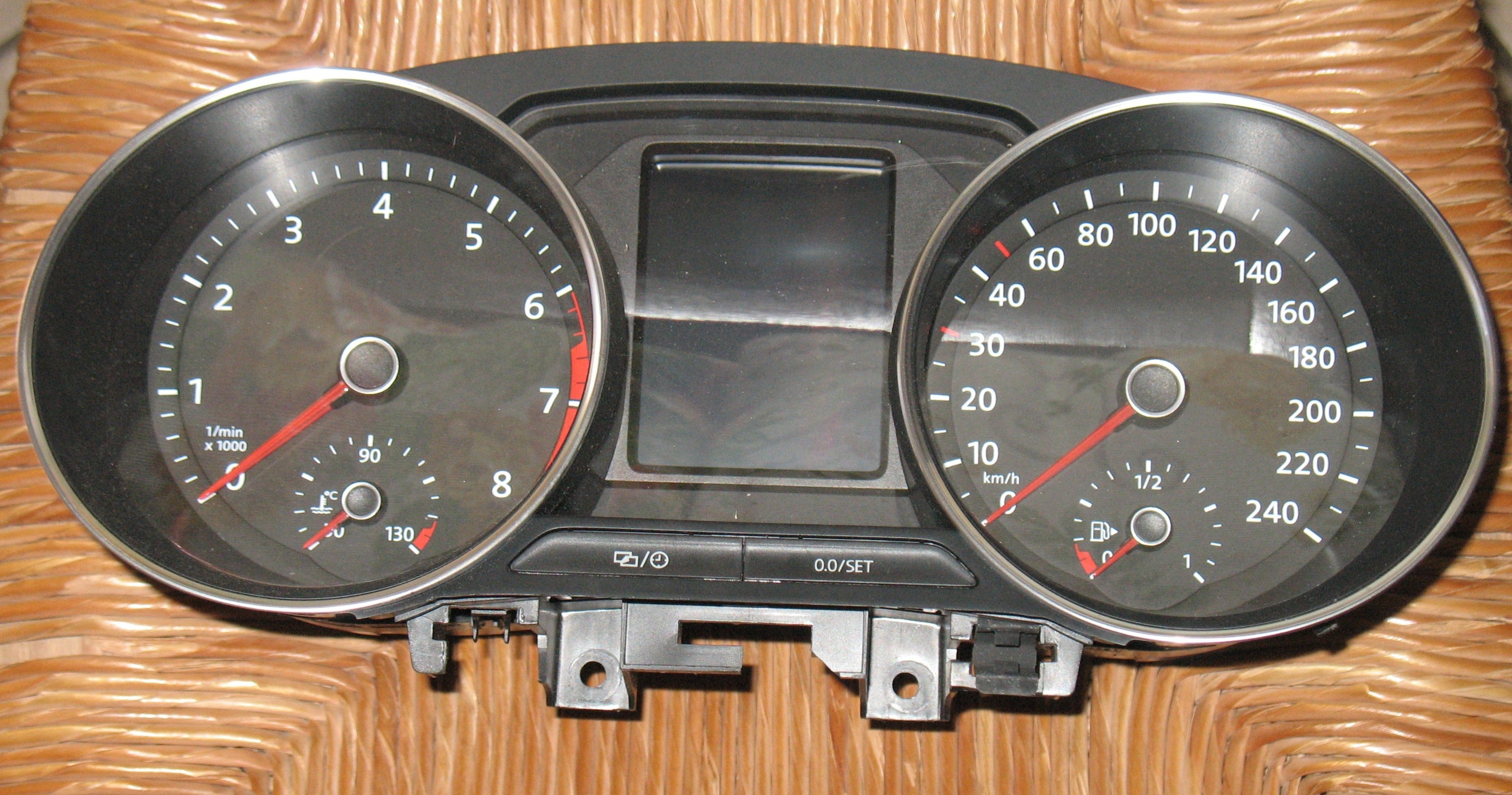 TACHIMETRO Volkswagen Polo V 6R  (quadro strumenti) 6C0920740A A2C90265800