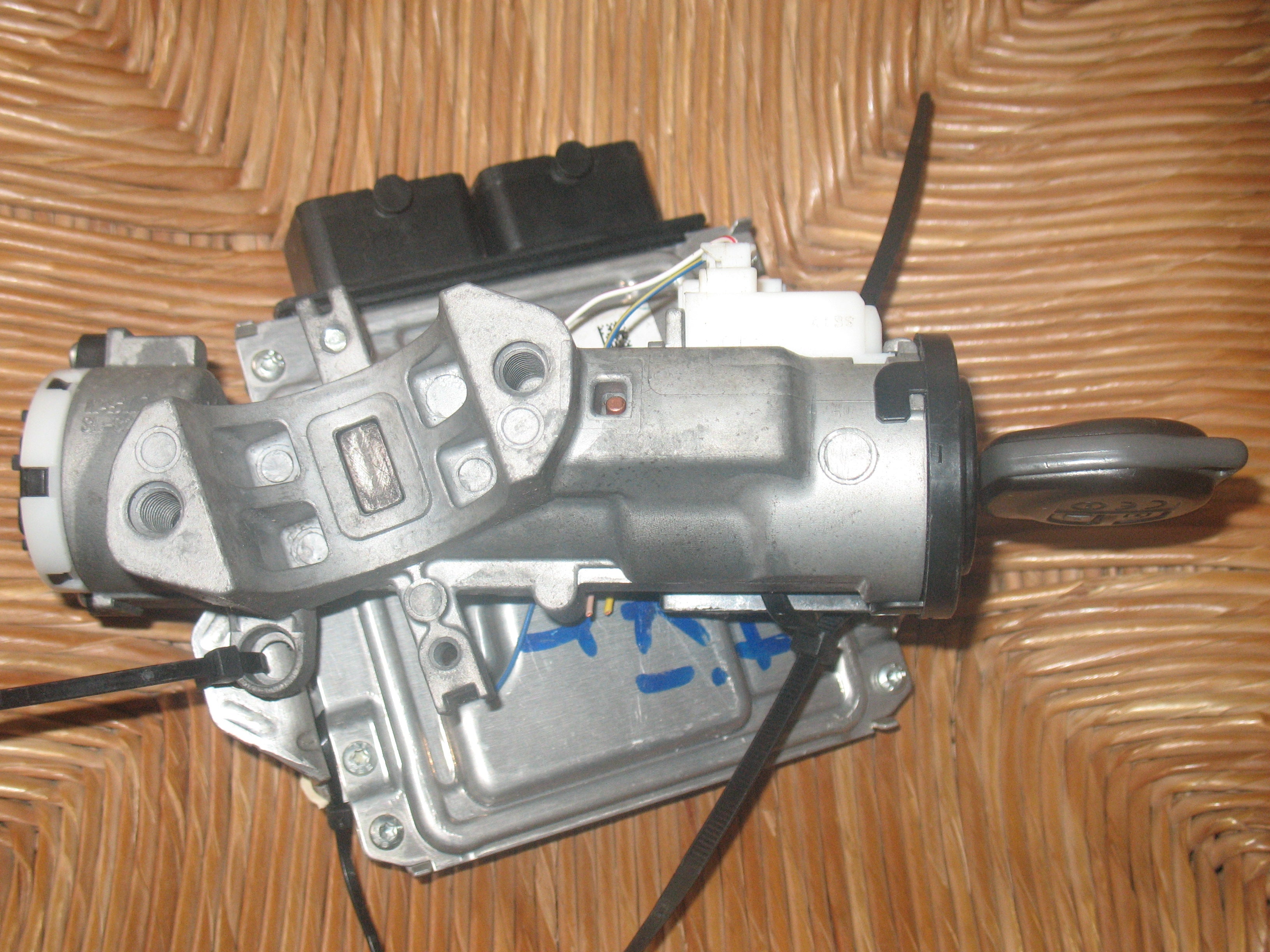 SUZUKI SWIFT Box-k12b-1453217 0261S07288 33910-69L01 ME 17.9.6