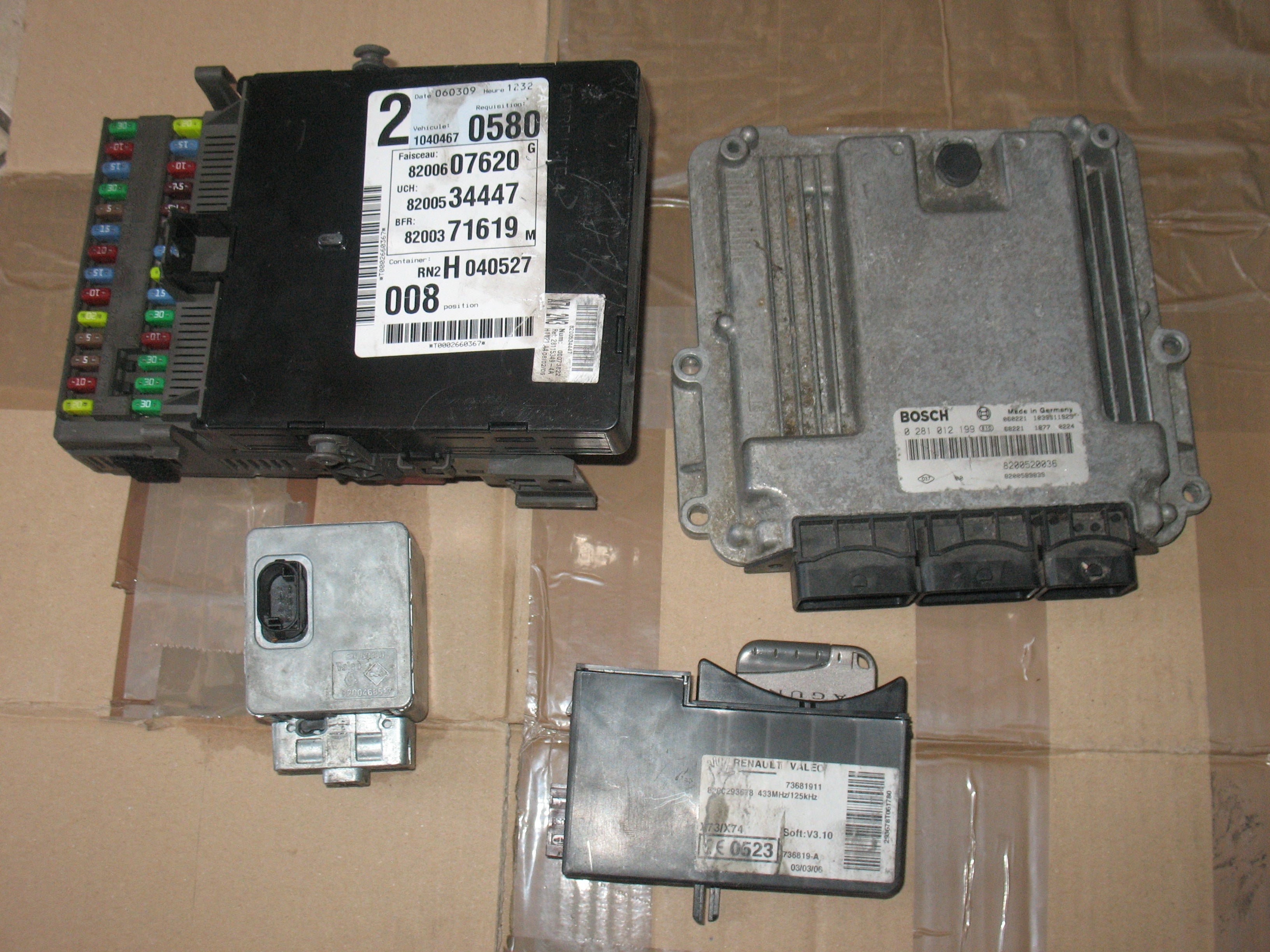 KIT ECU RENAULT LAGUNA II 2 2.0 0281012199 8200520036 8200293678 BODY COMPUTER 8200607620