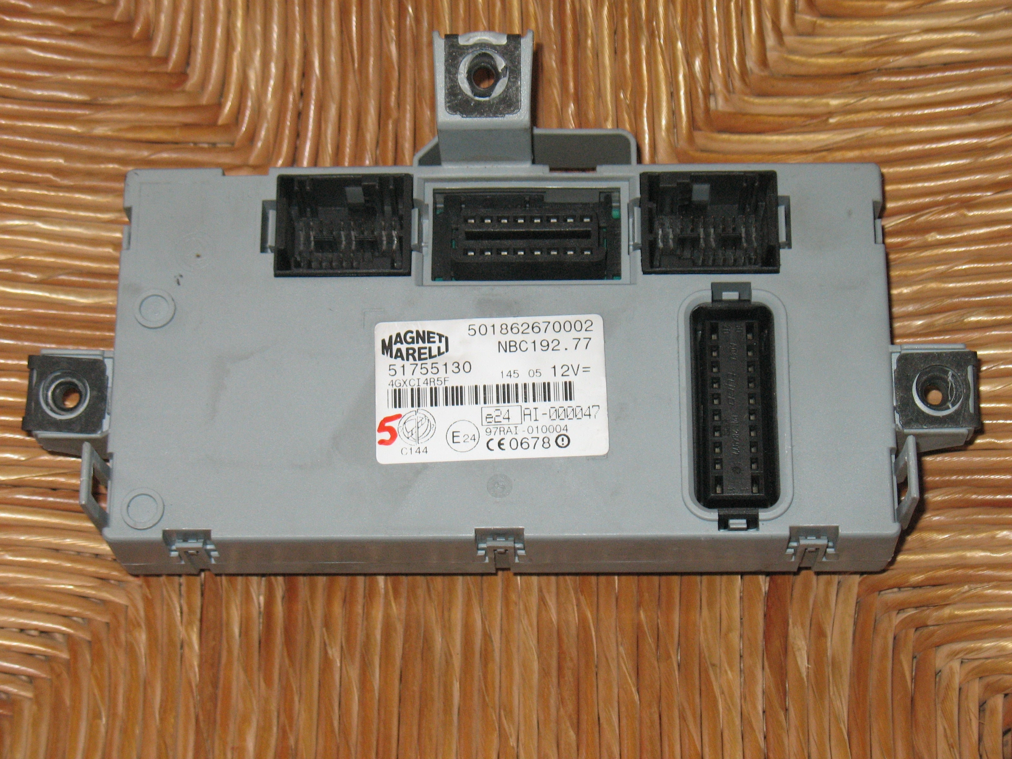 BODY COMPUTER STILO 1.9 51755130 501862670002 NBC19277