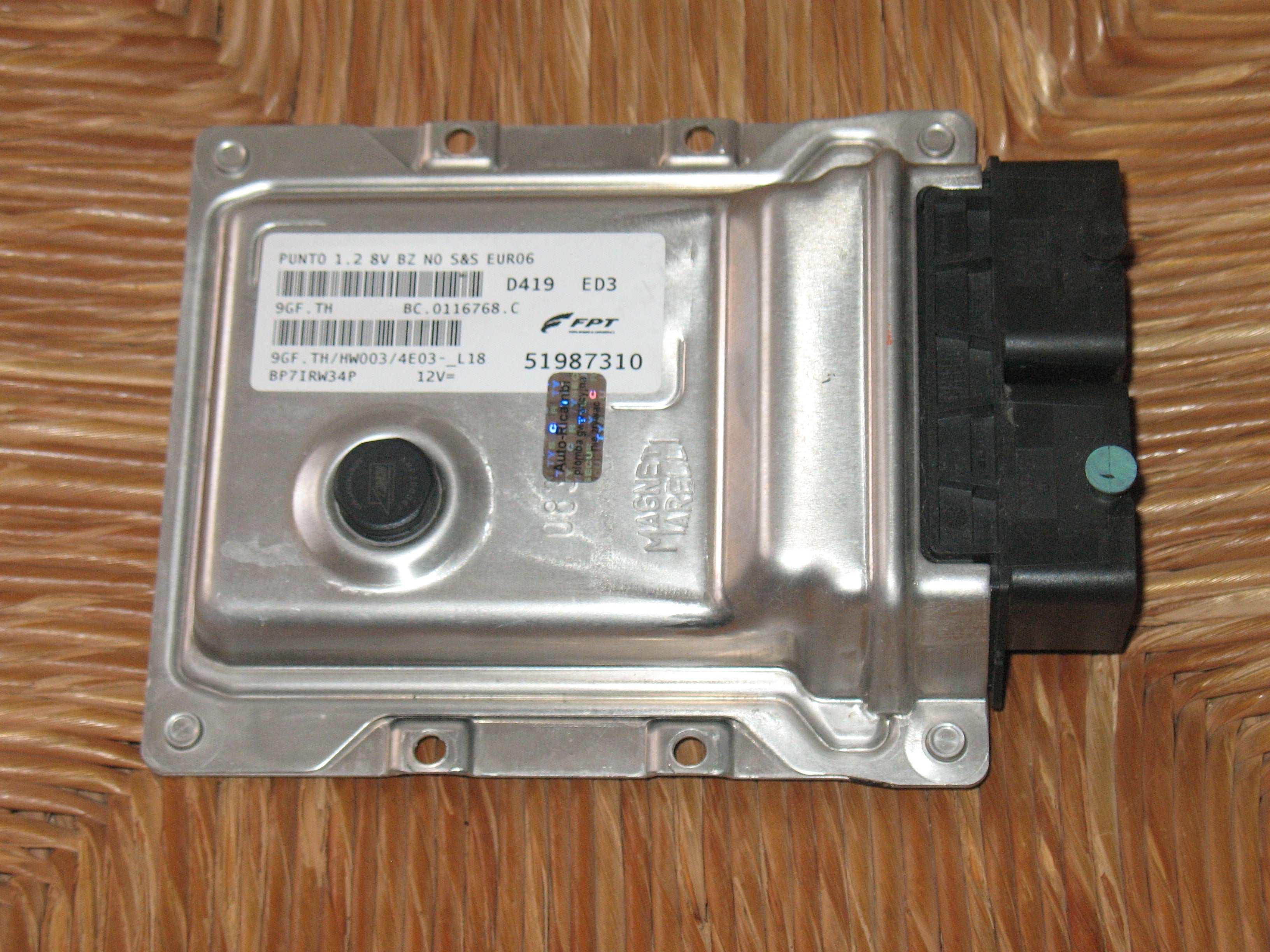 CENTRALINA MOTORE ECU FPT MARELLI FIAT PUNTO 1.2 8V EURO6 CODE: 51987310 9GF.TH. HW003. 4E03-L18 BC.0116768.C BC0116768C