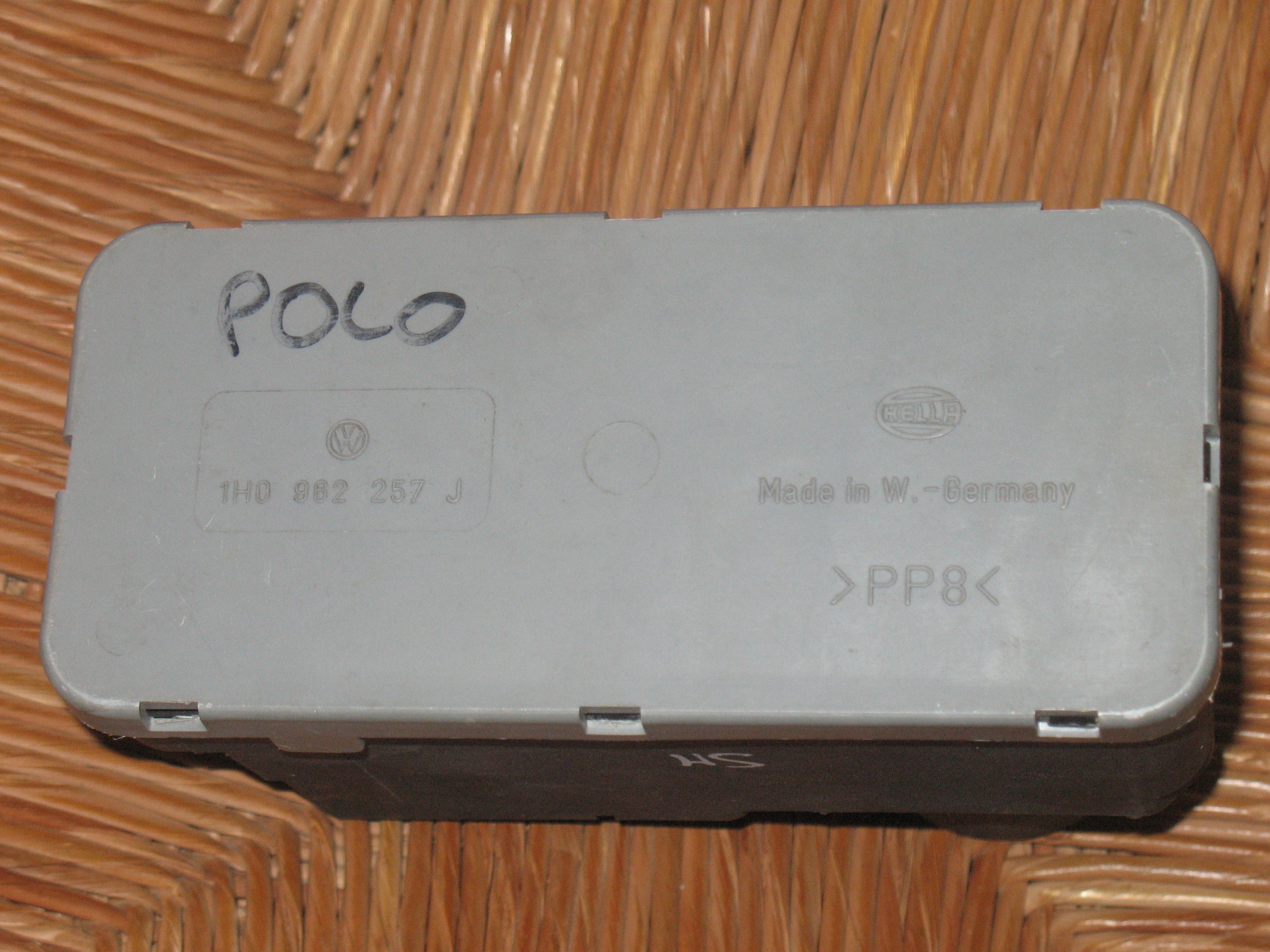 POMPA VOTO SERRATURE VW POLO III (6N1) 60 1.4 1H0962257J