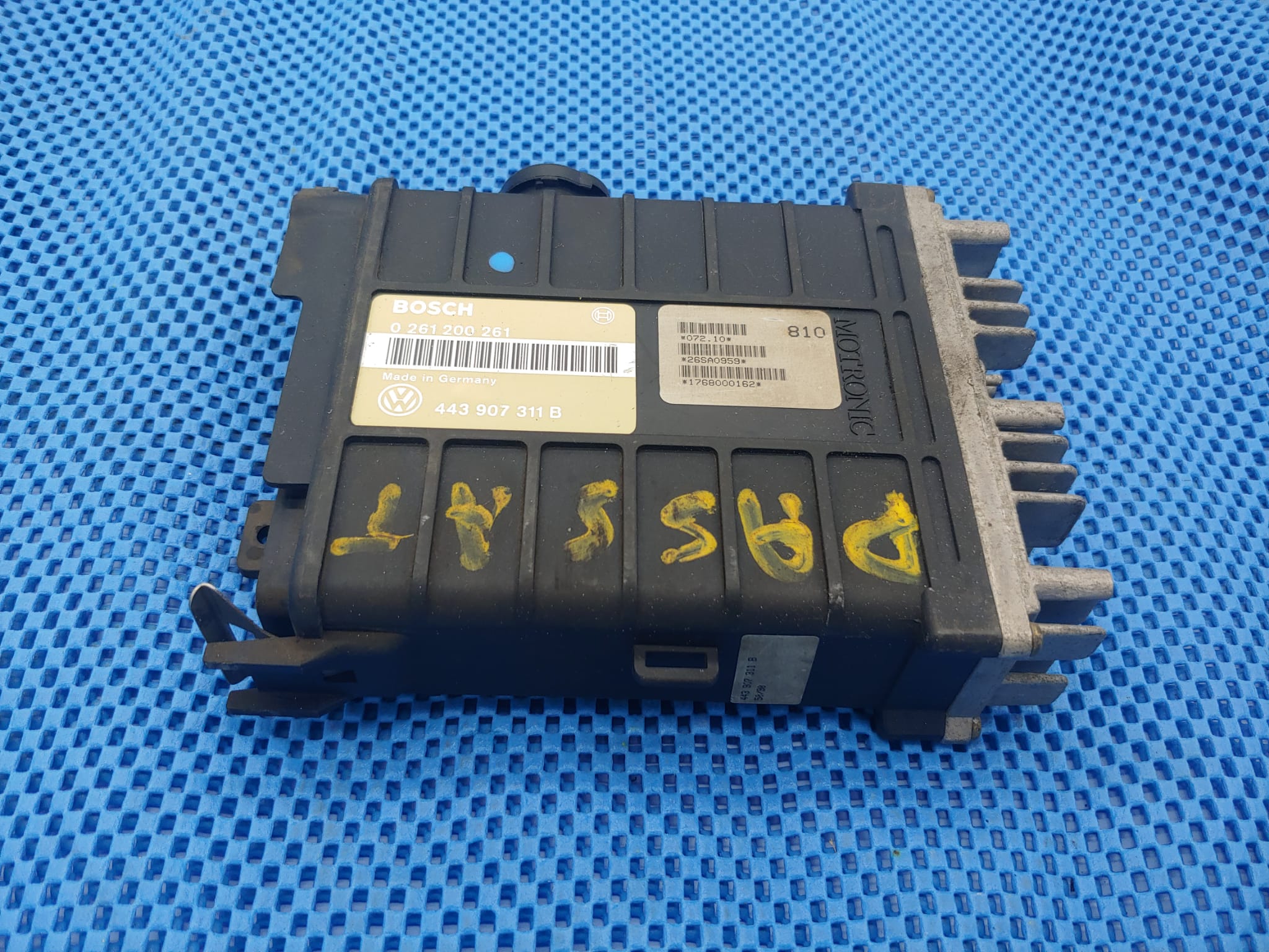 ECU motore VW Passat 1.8 AUDI 80 0261200261 / 443907311B