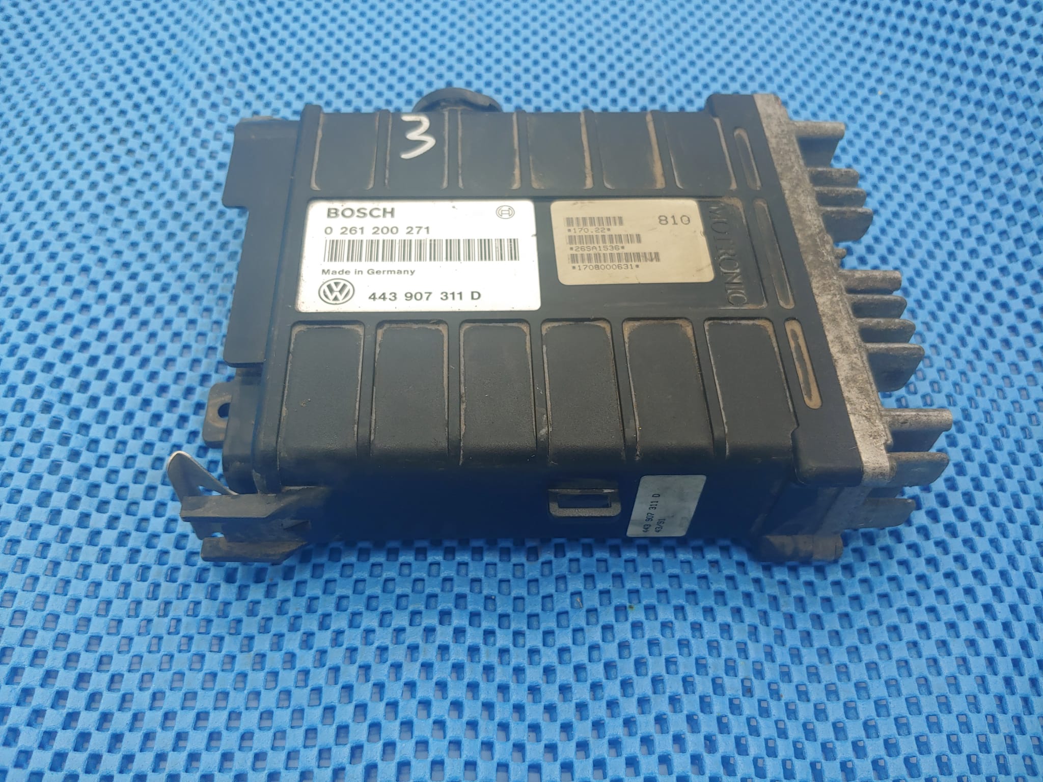 Ecu centralina volkswagen vw passat 1.8 0261200271 443907311d MA 1.2.1 ·