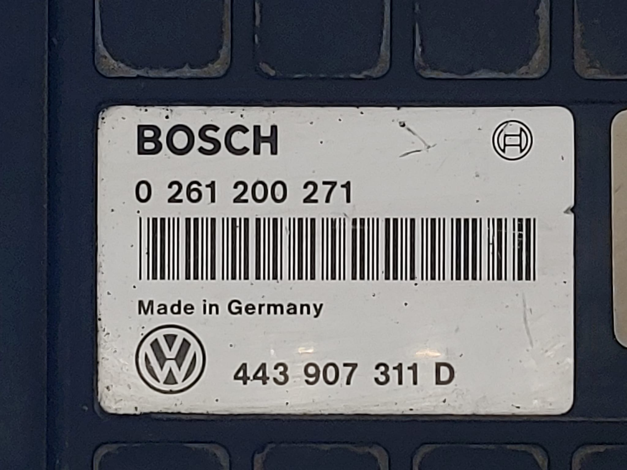 Ecu centralina volkswagen vw passat 1.8 0261200271 443907311d MA 1.2.1 ·