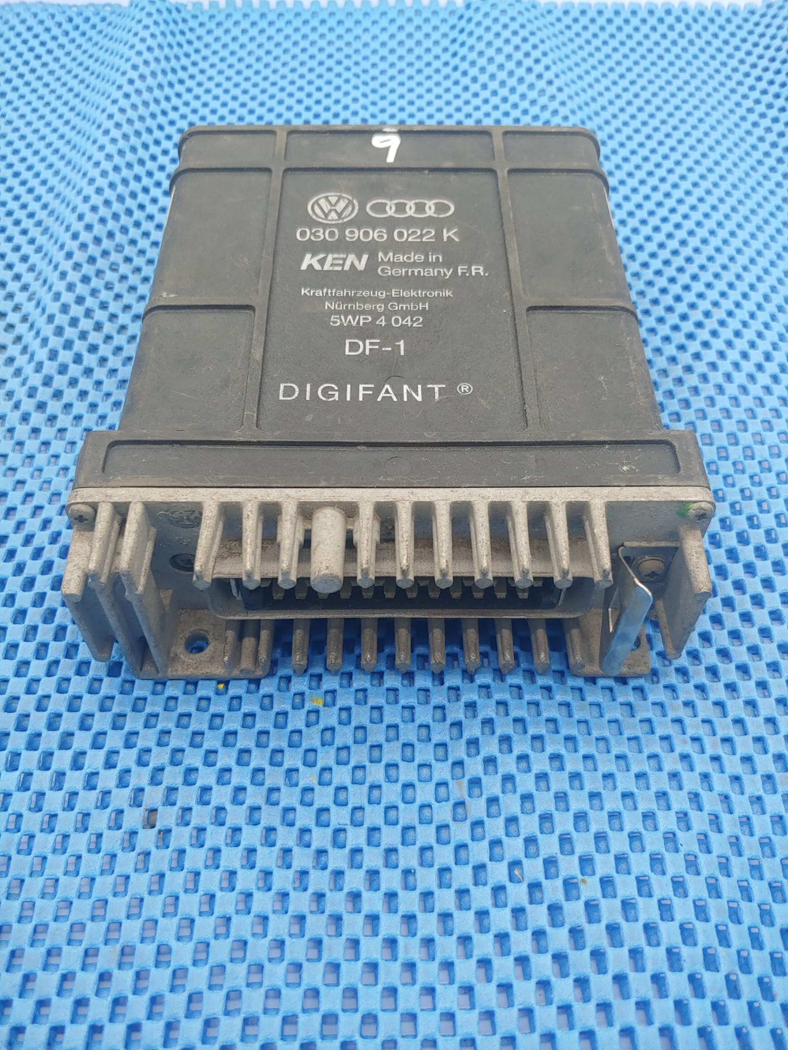 ECU VW AUDI DIGIFANT df-1 5wp4042 030906022k