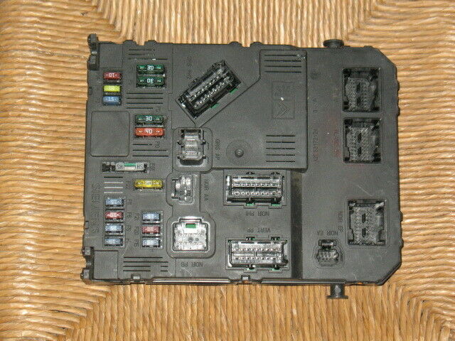 Ecu body bsi E02-00 citroen peugeot 9657990780 mg s118085220f