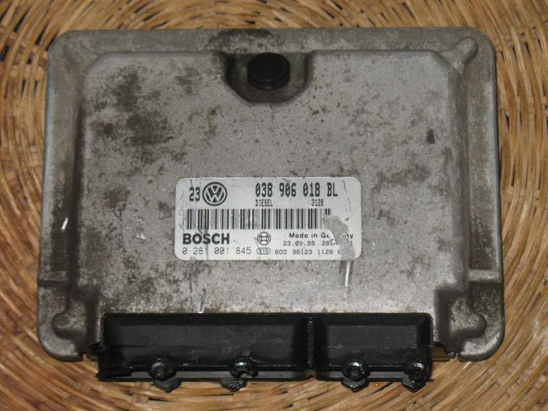 Ecu VW GOLF BORA 1.9 TDI AGR 038906018BL BOSCH 0281001845