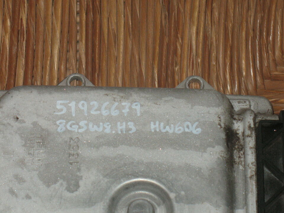 FIAT Panda TwinAir TC 0.9 ECU 51926679 8GSW8 H3 HW606