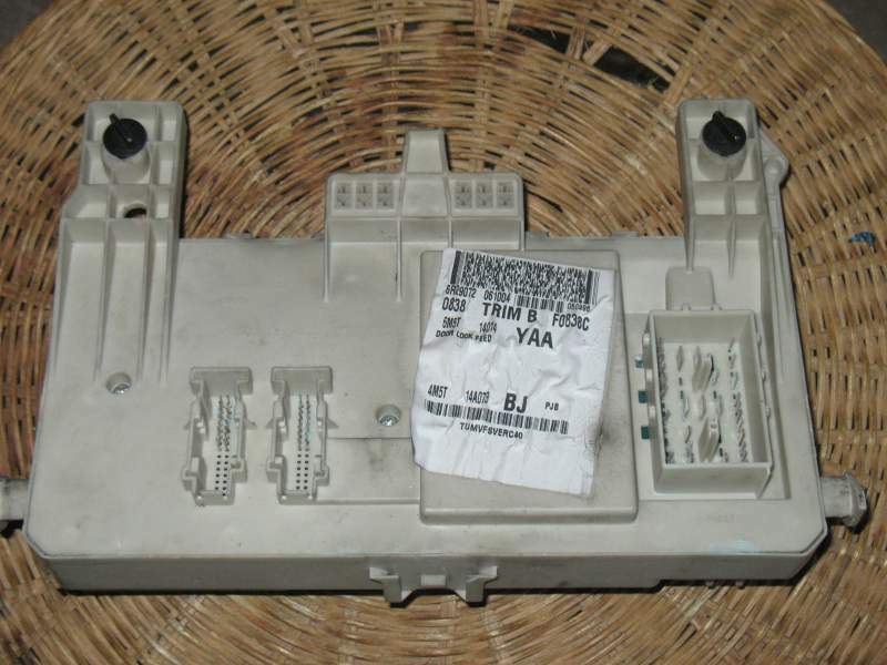 Ford Focus Comfort Module 6M5T 14014 YAA 2005 4M5T 14A073 BJ