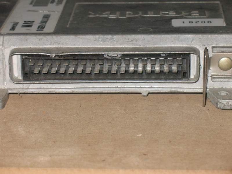 Renault 21 ECU Siemens S101266101 B HOM7700745990 7700744407