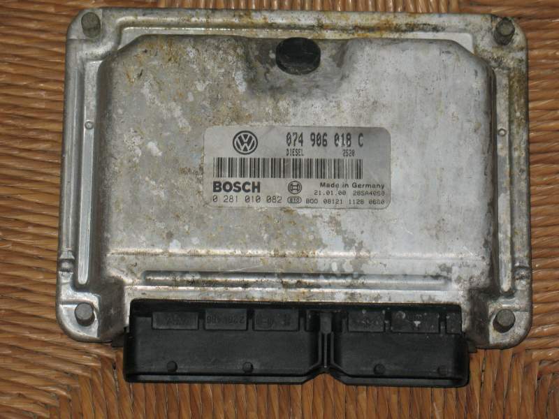 ECU VW VOLKSWAGEN T4 2.5 TDI 0281010082 074906018C DIESEL 2520 EDC15VM+2.V1