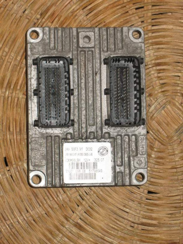 FIAT GRANDE PUNTO 2006-2012 1.2 8V ECU IAW 5SF3 M1 51843143 HW300