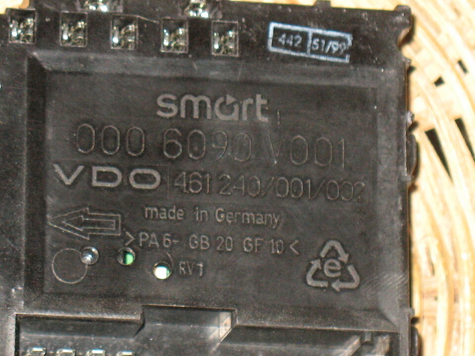 Smart FORTWO 450 600 700 800 Cdi Body Computer Vdo 0006090V001