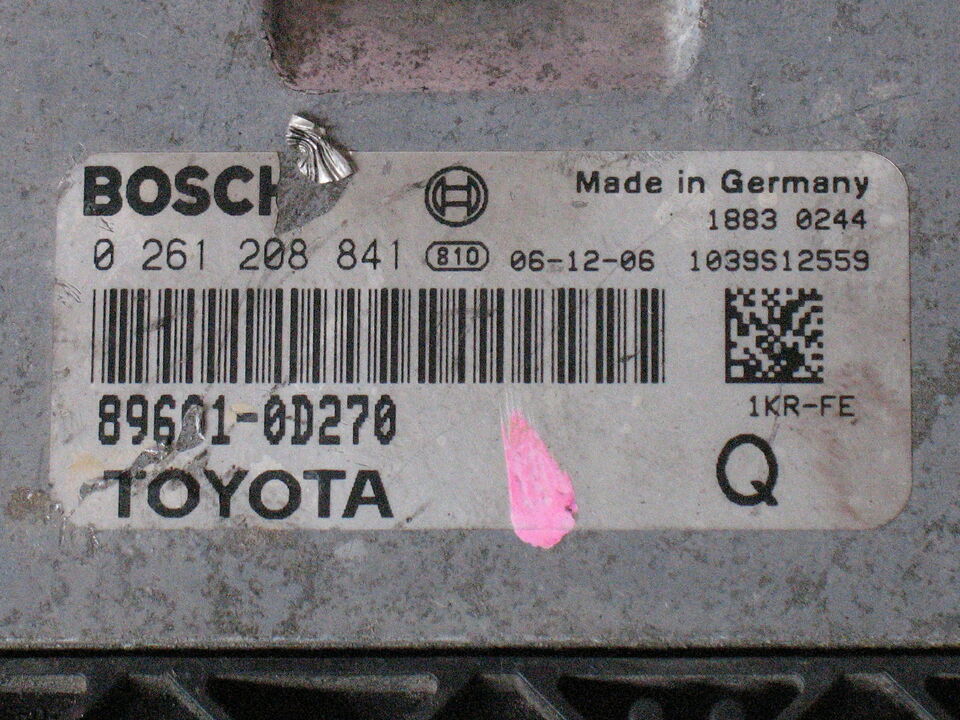 ECU TOYOTA YARIS ME7 9.51 0261208841 89661-0D270 896610D270