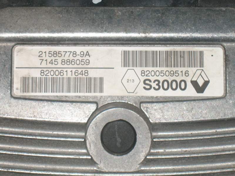 ECU RENAULT SCENIC 1.6 21585778-9A 8200611648 8200509516 S3000