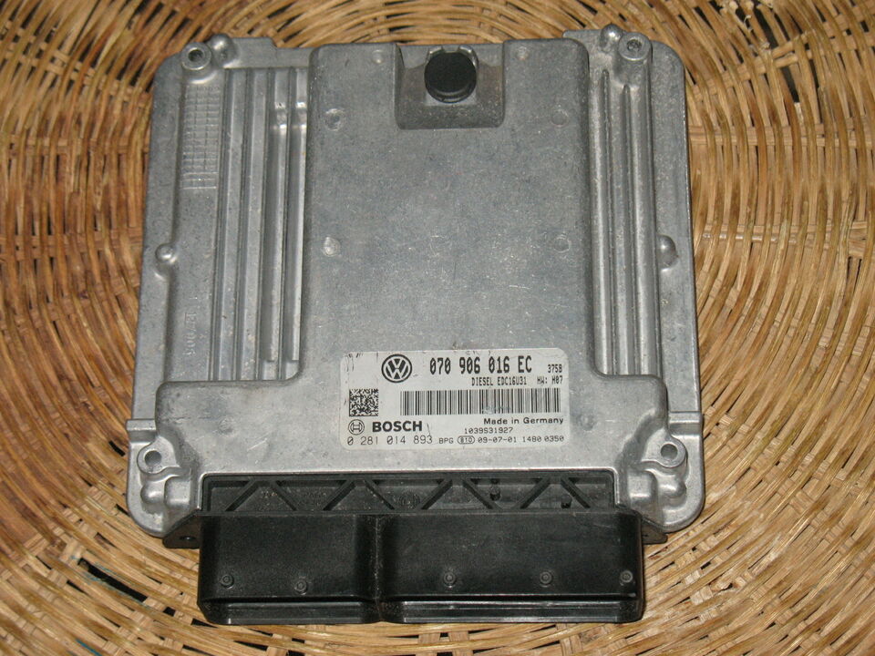 ECU VW T5 2.5 TDI 070906016 EC BOSCH EDC16U31 4.51 0281014893