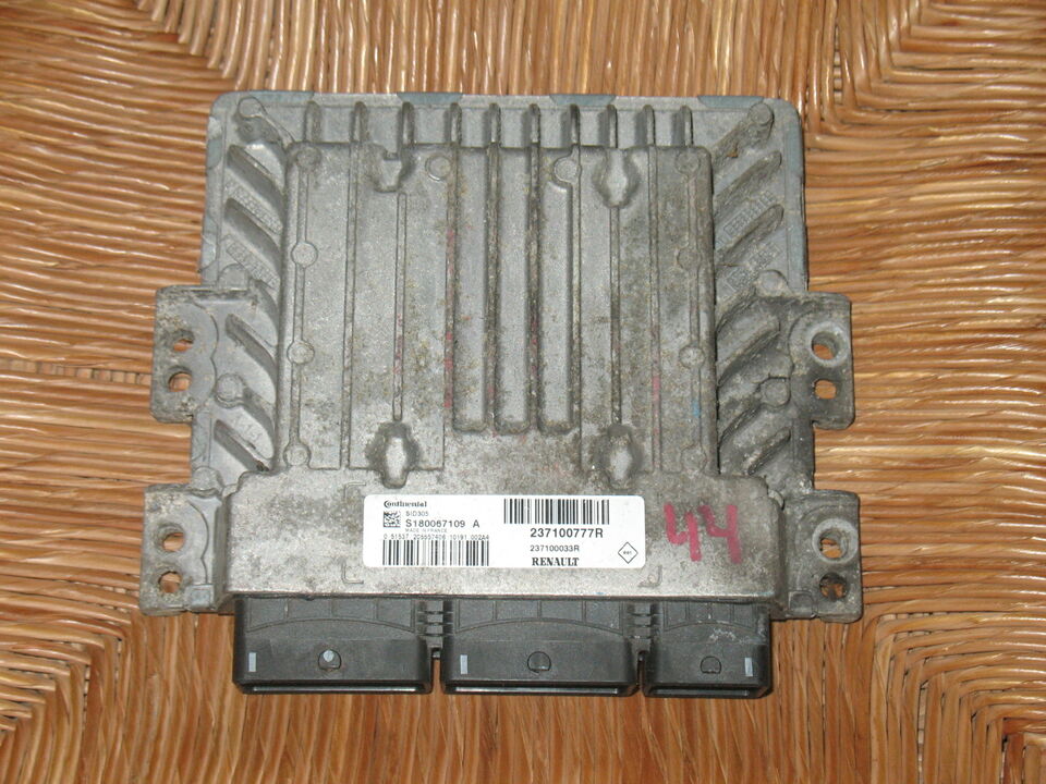 ECU RENAULT MEGANE SID305 S180067109A 237100777R 284B13640R