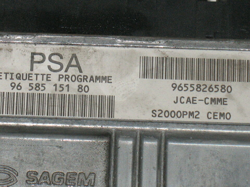 ECU CITROEN XSARA PICASSO 1.8 9655826580 215852867A S2000PM2