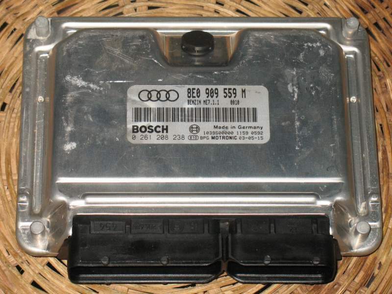 ECU AUDI A4 A6 3.0 V6 BOSCH 0261208238 8E0909559M ME7.1.1