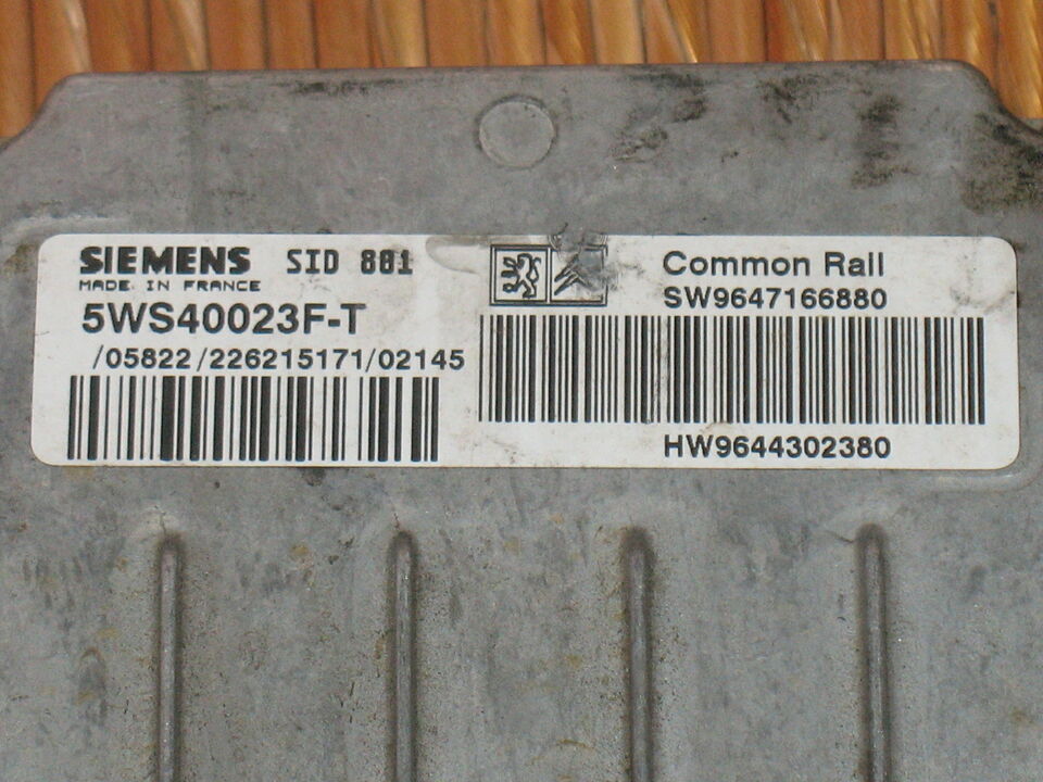 CITROEN C5 2.0 SID801 5WS40023F-T SW 9647166880 HW 9644302380