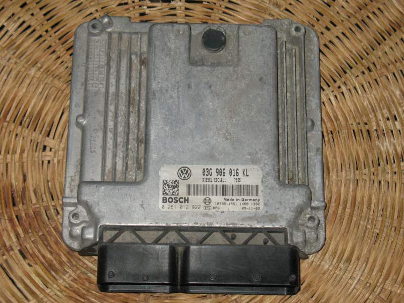 ECU SEAT ALTEA TOLEDO 1.9 TDI BOSCH 0281012922 03G906016KL EDC16U1