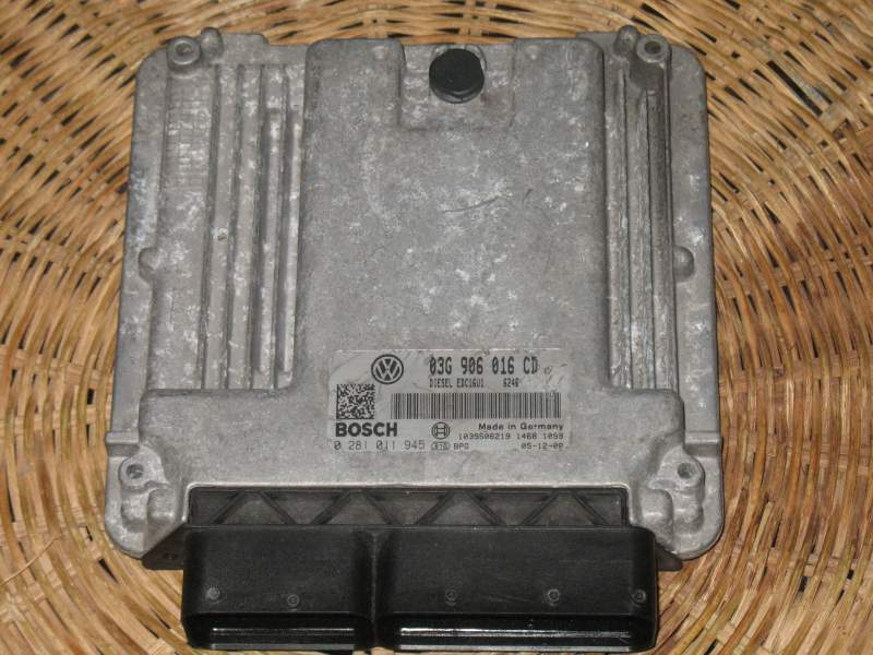 ECU VW TOURAN 1.9 TDI 0281011945 03G906016 CD EDC 16U1-5.41
