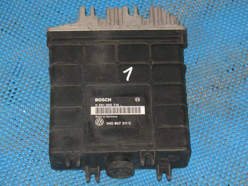 Ecu volkswagen golf vento passat 1.8 bosch 0261200714 1h0907311c