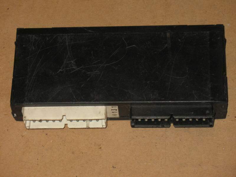 RM modulo relè BMW 6135-1-379-741 6040-105-1E 61351379741