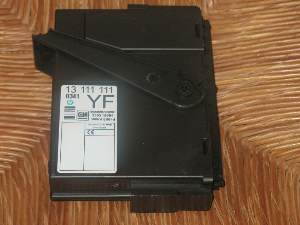 Gm 13111111 yf 5WK4 8664D body computer opel meriva corsa combo