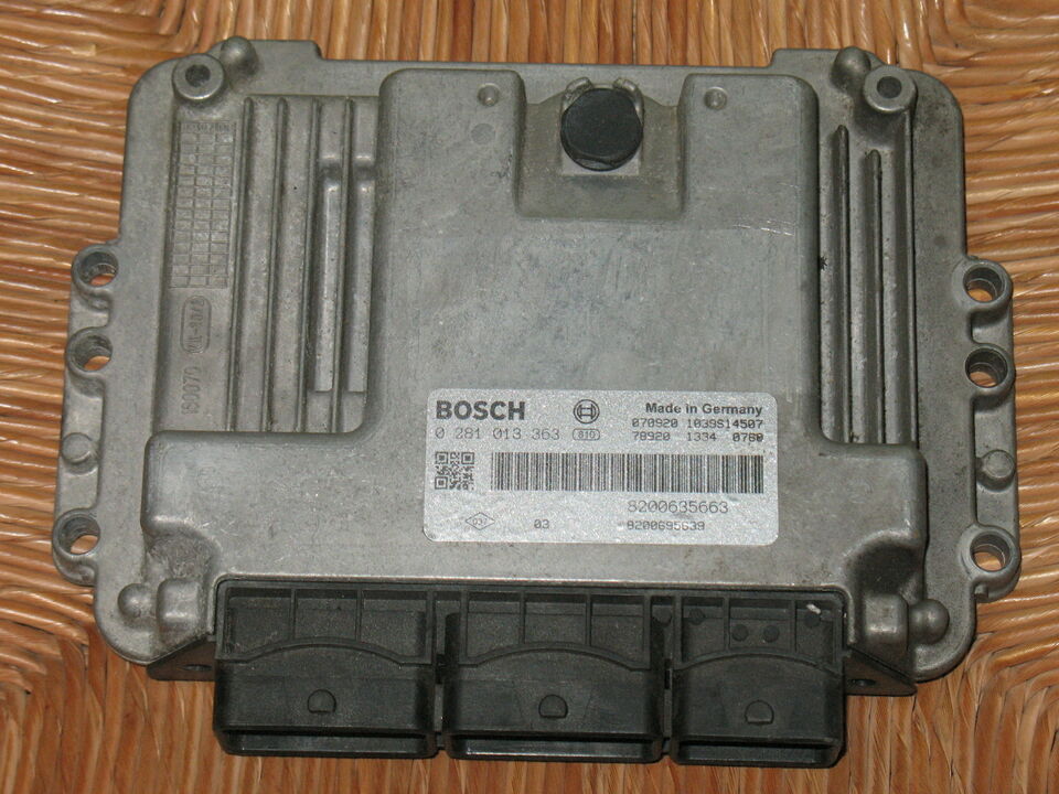ECU OPEL RENAULT 2.5 DCI BOSCH 0281013363 8200635663 EDC 16C36-3.1