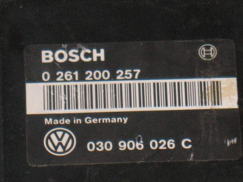 ECU VOLKSWAGEN GOLF VENTO 1.4 BOSCH 0261200257 030906026C