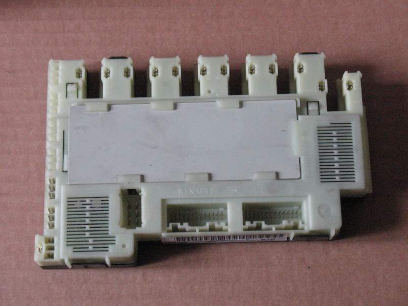 Body fusibili UCH FUSEBOX 8200031556 1998 – 2001 Renault Clio II