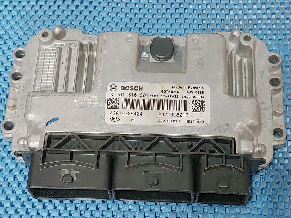ECU SMART FORTWO 0261s16901 237105821r 237109036r ME17 9.20