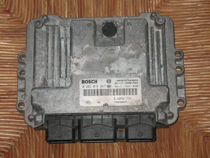 ECU RENAULT MEGANE 1.9 DCI 0281013367,8200601334